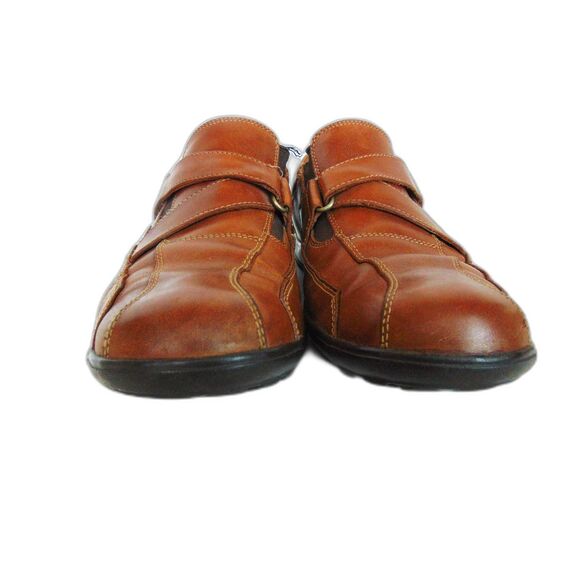 Men's Cole Hahn Slip on brown leather hook & loop closure Size 8M small flaw - Picture 2 of 9